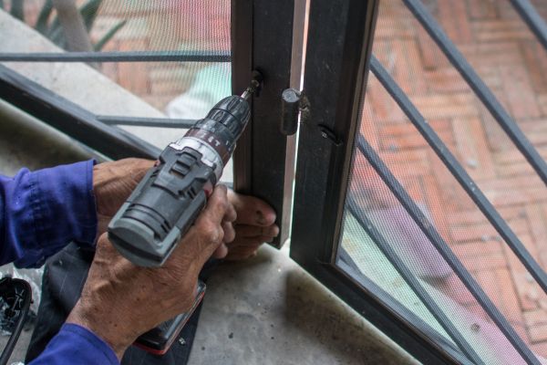 Cost of Steel Window Repair in Winter Haven